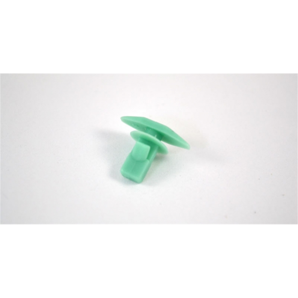 Green Nylon Weatherstrip Retainer (Bag of 100)