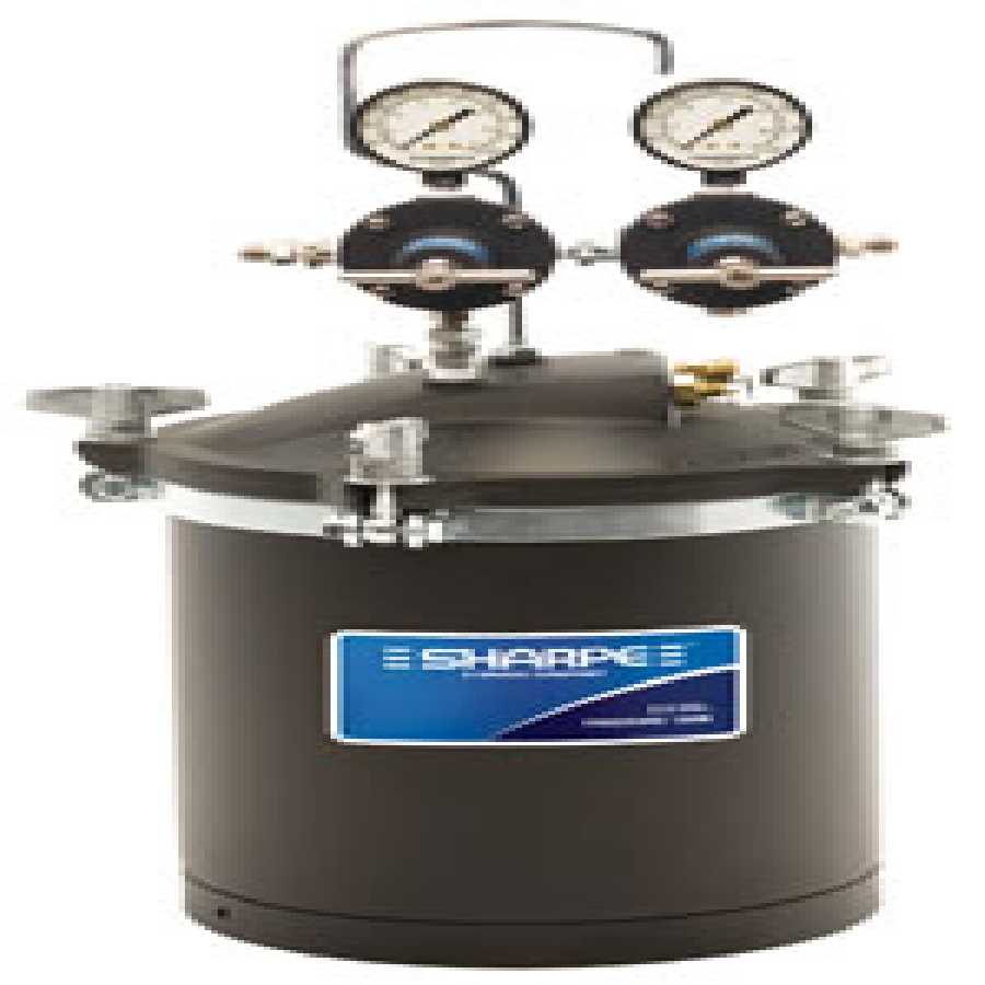 2.5 Gallon Pressure Pot with Dual Regulators