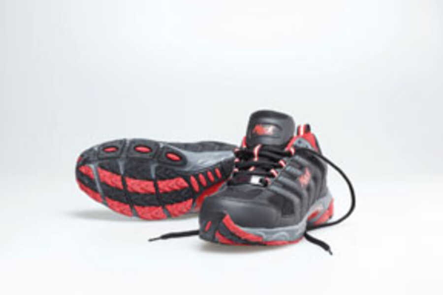 VENUS, BLACK/RED - SIZE 10